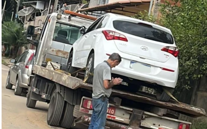 Dois jovens são presos em Coronel Fabriciano por suspeita de receptação de veículo roubado