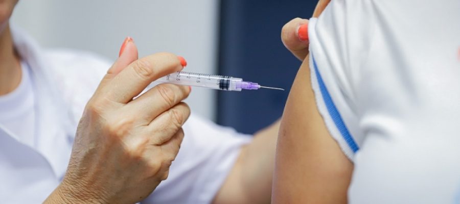 Campanha de vacinação contra o HPV é ampliada para adolescentes de 15 a 19 anos em Coronel Fabriciano até dezembro de 2025